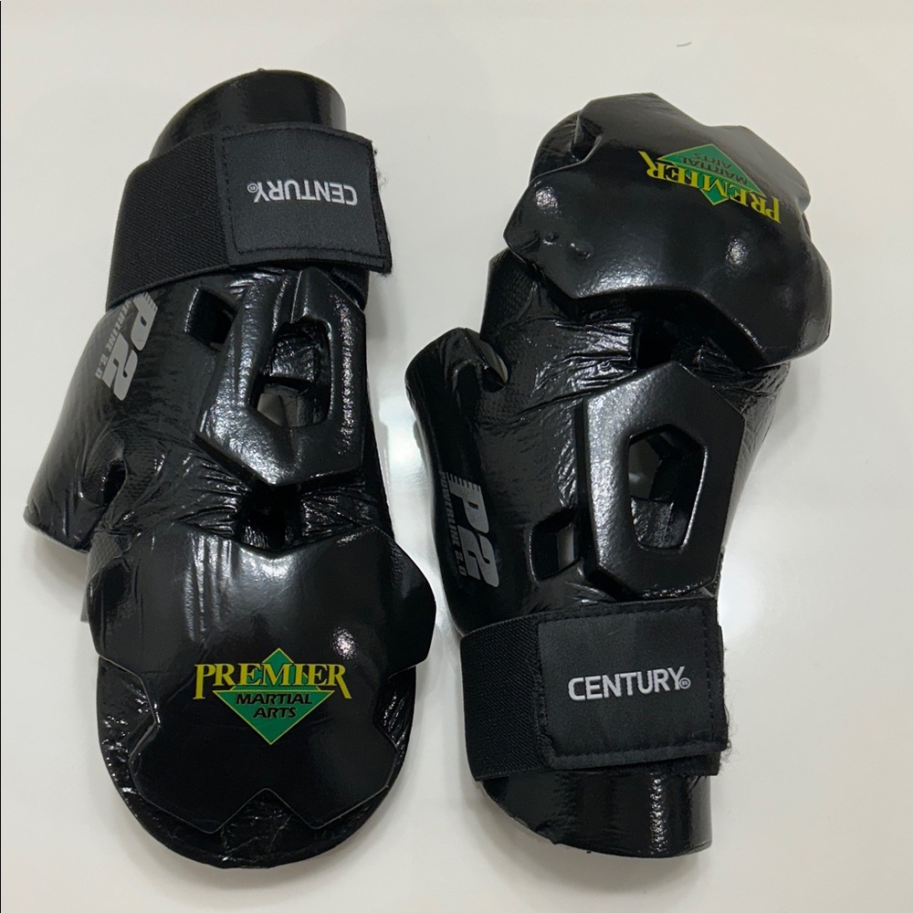 Century Black Student Sparring Gloves, size Youth
